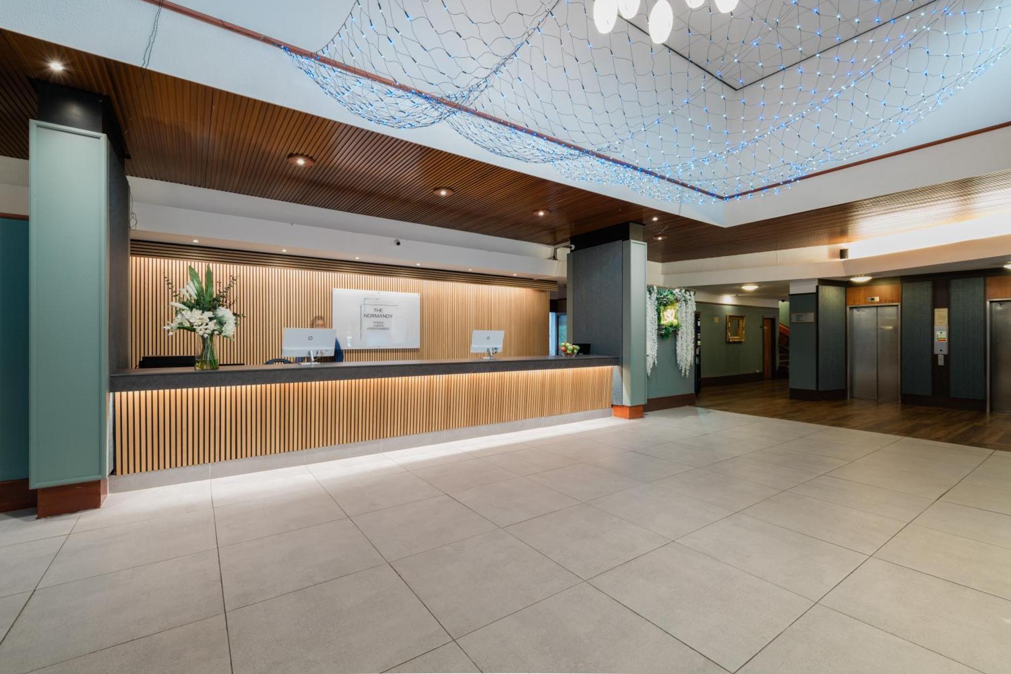 Normandy Hotel Renfrew Exterior foto